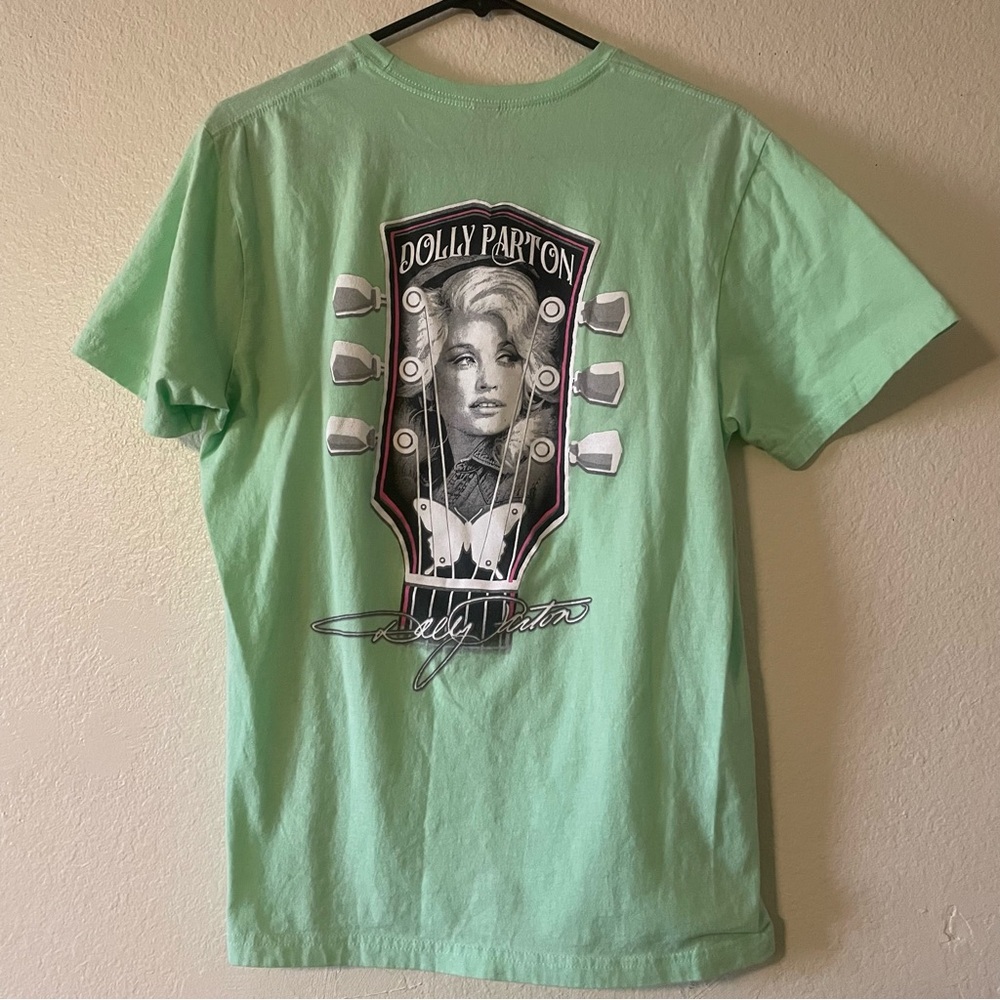 Gildan Dolly Parton Signature Logo Shirt (M)
